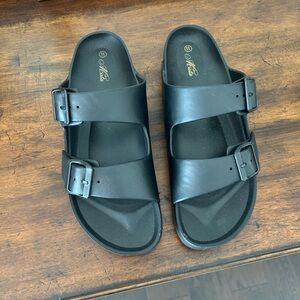 Women’s Size 11 Black Rubber Slides - Never Been Worn